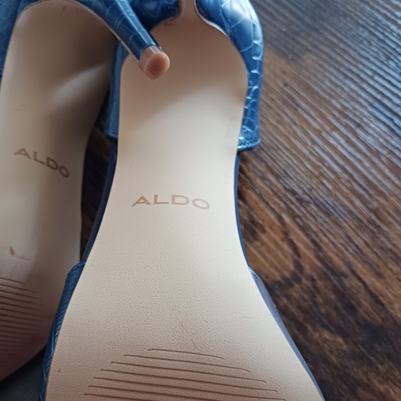 Aldo Moonglow Blue Print Pointed Pumps - Picture 9 of 9